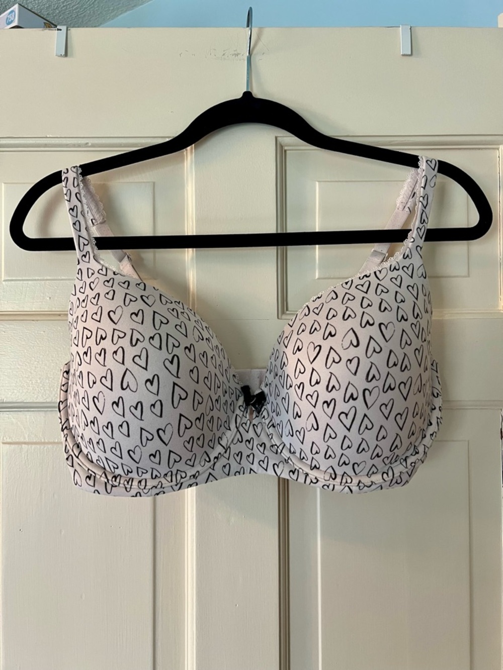 Victoria’s Secret Body by Victoria Lined Demi Bra 36DDD White with Black Hearts